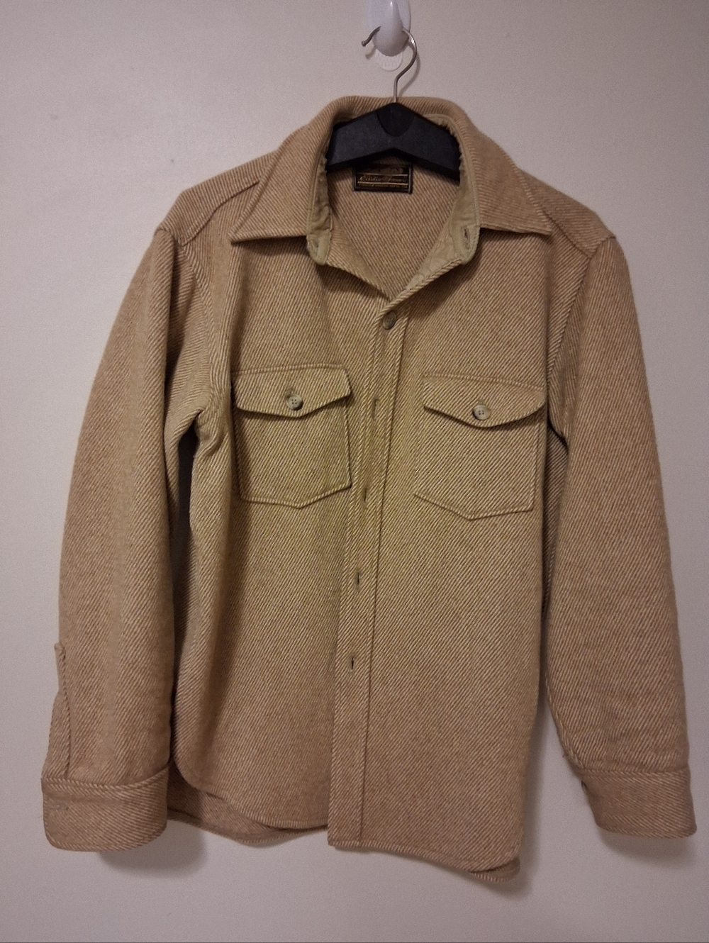 Vintage Eddie Bauer Men's Casual Button-Up Shacket in Beige Black Tag Era